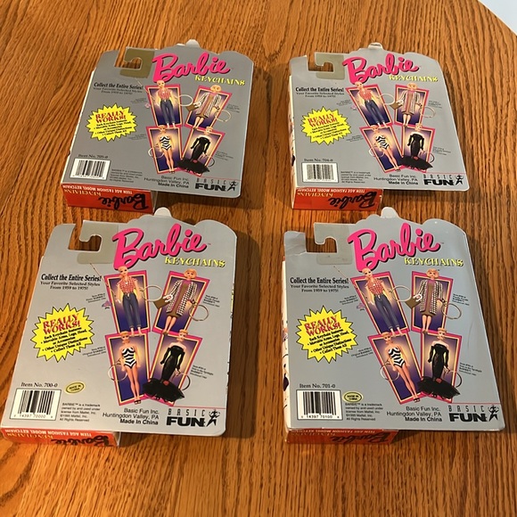 Set of 4 Barbie Keychains - Picture 2 of 2